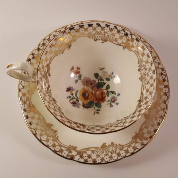 RARE !! Aynsley wide mouthed pale yellow teacup and saucer gold gilt - Picture 7 of 10